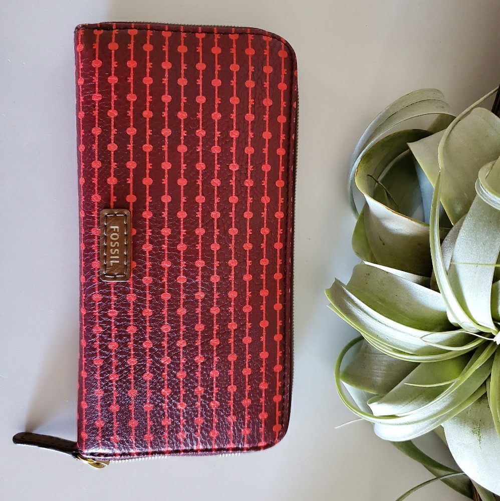 NEW FOSSIL JAYDA CLUTCH CABERNET WALLET